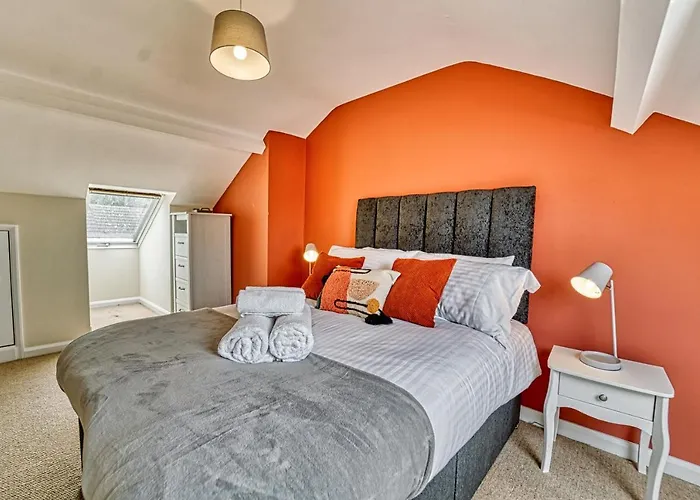 Host & Stay - Southfield Residence